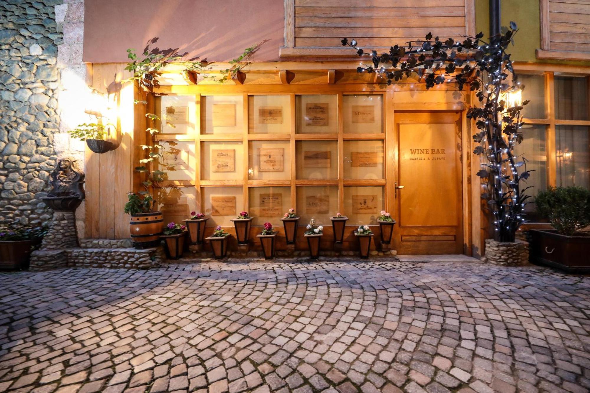 Hotel Çarshia e Jupave Gjakova Exterior foto