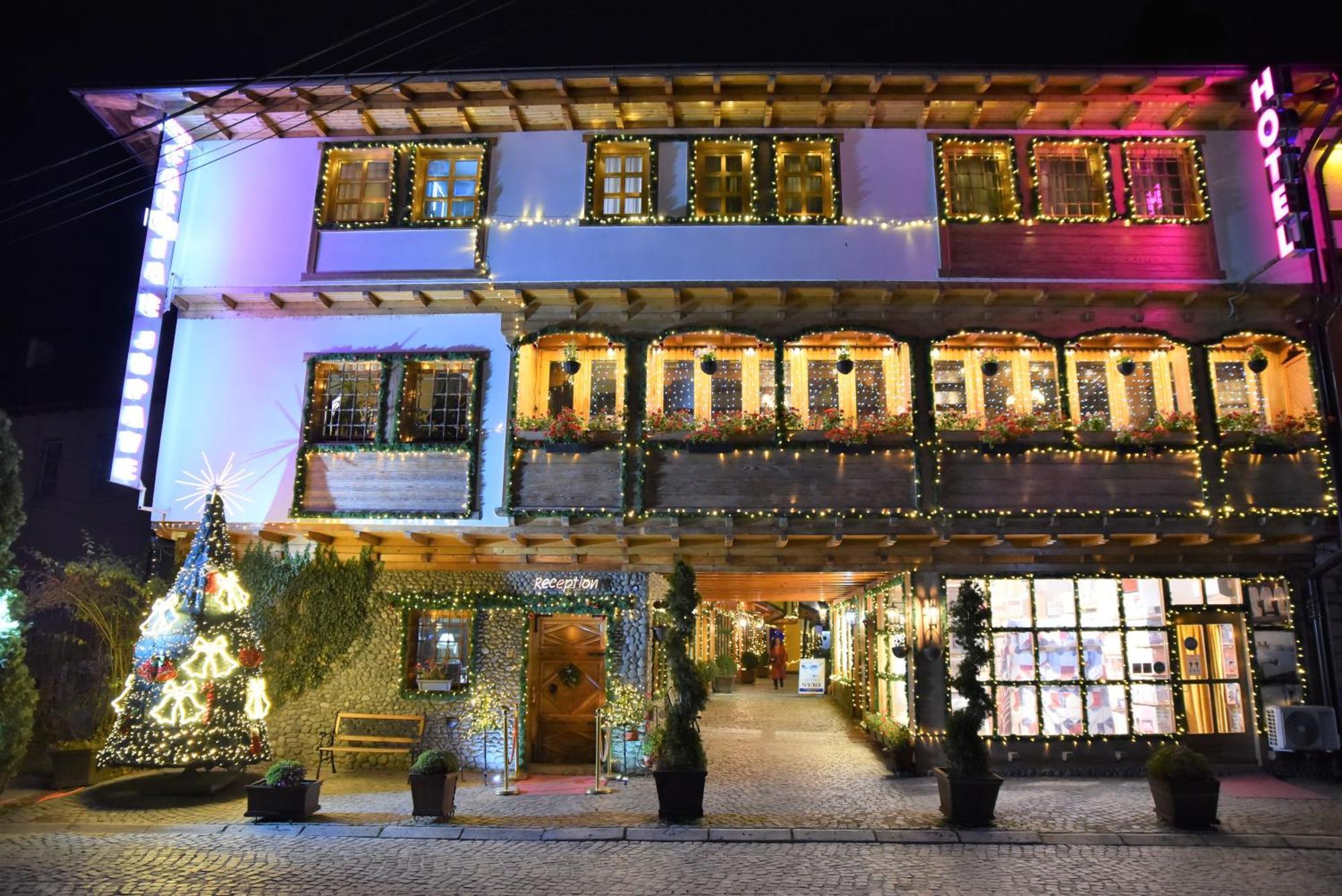 Hotel Çarshia e Jupave Gjakova Exterior foto
