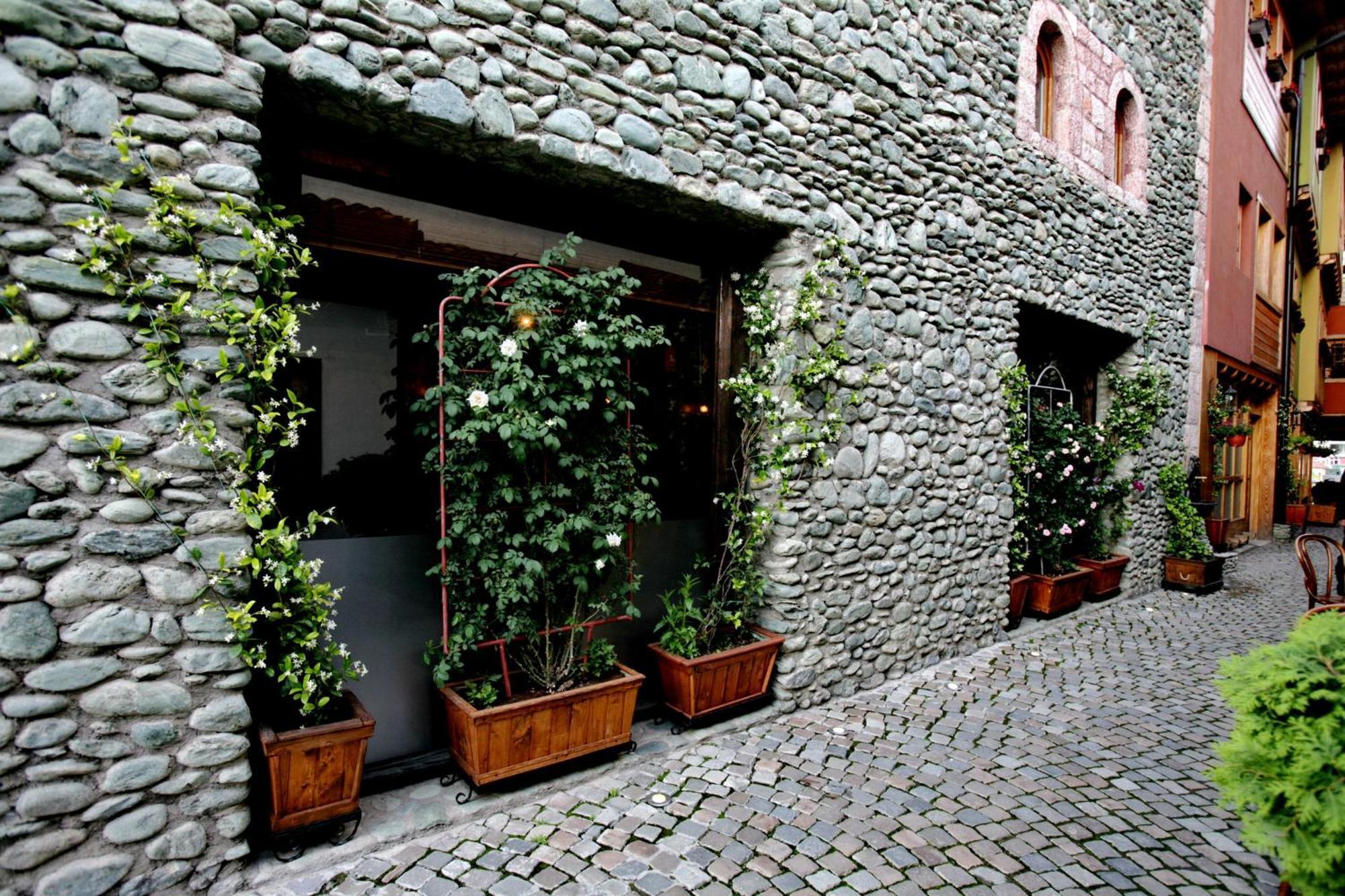 Hotel Çarshia e Jupave Gjakova Exterior foto