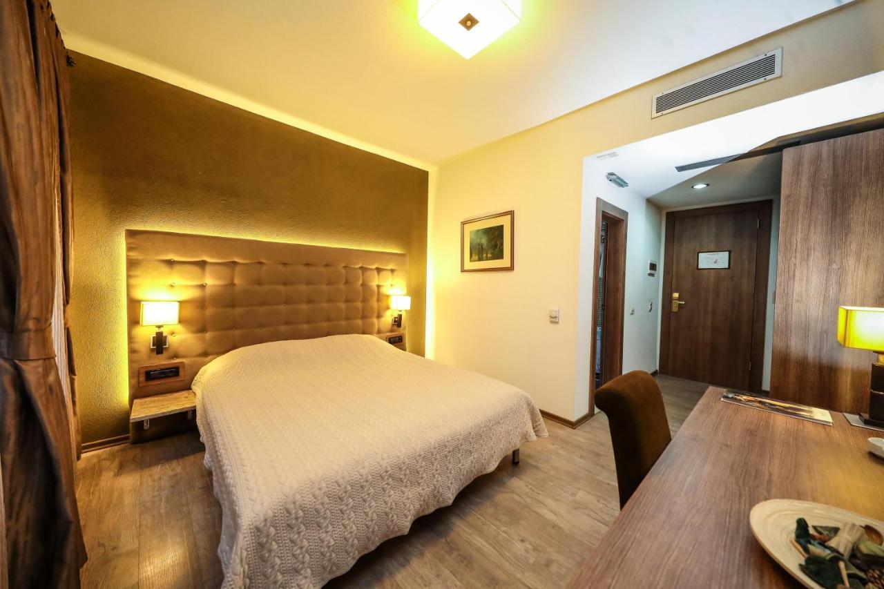 Hotel Çarshia e Jupave Gjakova Exterior foto